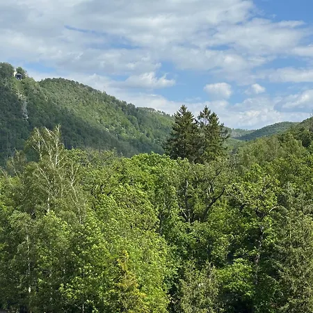 Bergtraum Schwimmbad, Sauna, Familienbett, Kinderbett, 2 Bäder *