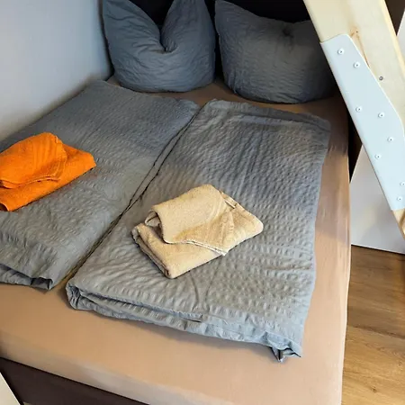 Apartment Bergtraum Schwimmbad, Sauna, Familienbett, Kinderbett, 2 Bäder *
