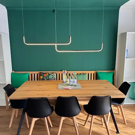Bergtraum Schwimmbad, Sauna, Familienbett, Kinderbett, 2 Bäder *