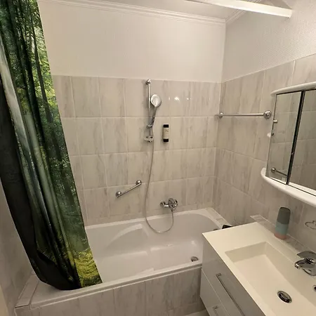 Apartman Bergtraum Schwimmbad, Sauna, Familienbett, Kinderbett, 2 Baeder